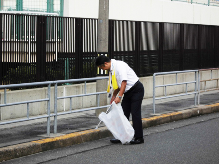 清掃活動の様子