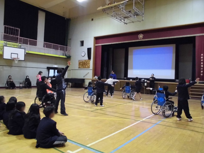 車いすダンスの様子